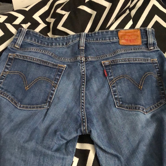 Levi’s - Picture 2 of 3